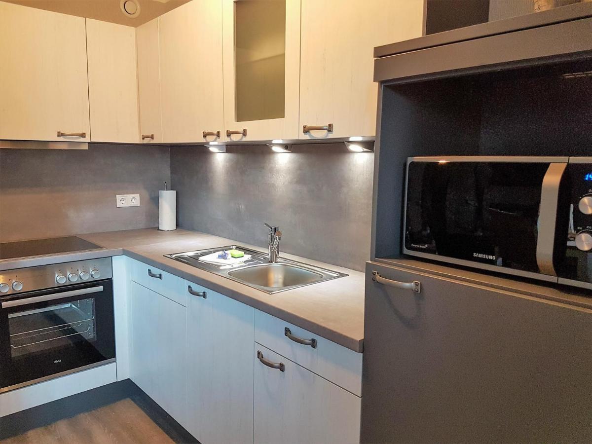 Bernstein Mare Rose Apartment 2 Busum Bagian luar foto