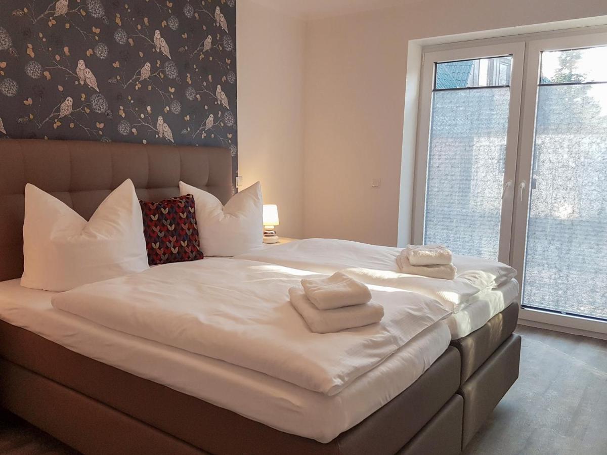 Bernstein Mare Rose Apartment 2 Busum Bagian luar foto